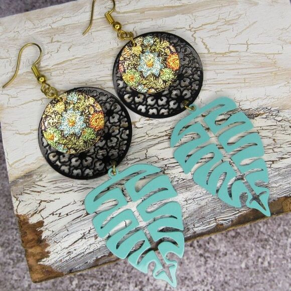 Blue Palm Leaves with Ornate Floral Discs - Picture 3 of 5